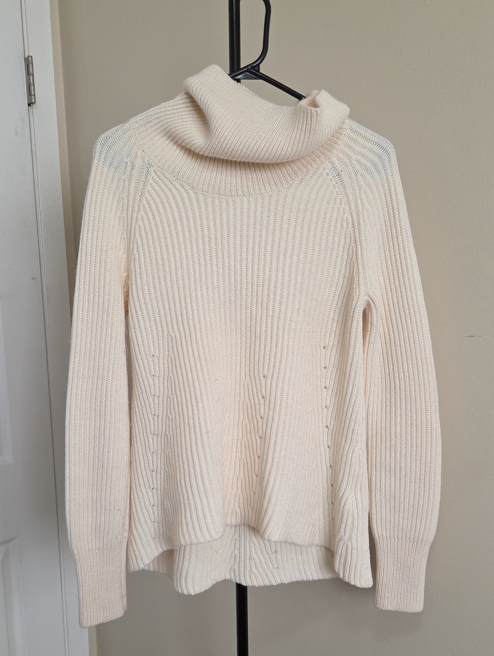 Banana Republic Cream Ribbed Turtleneck Sweater
